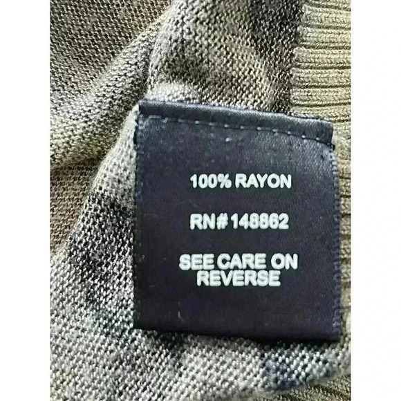 Torrid Green Camo Long Sleeve Top Womens Plus Size 1 Back Zipper soft knit - Picture 4 of 5